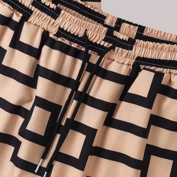 Casual Khaki Geometric Print Men's Shirt & Shorts - Picture 6 of 6